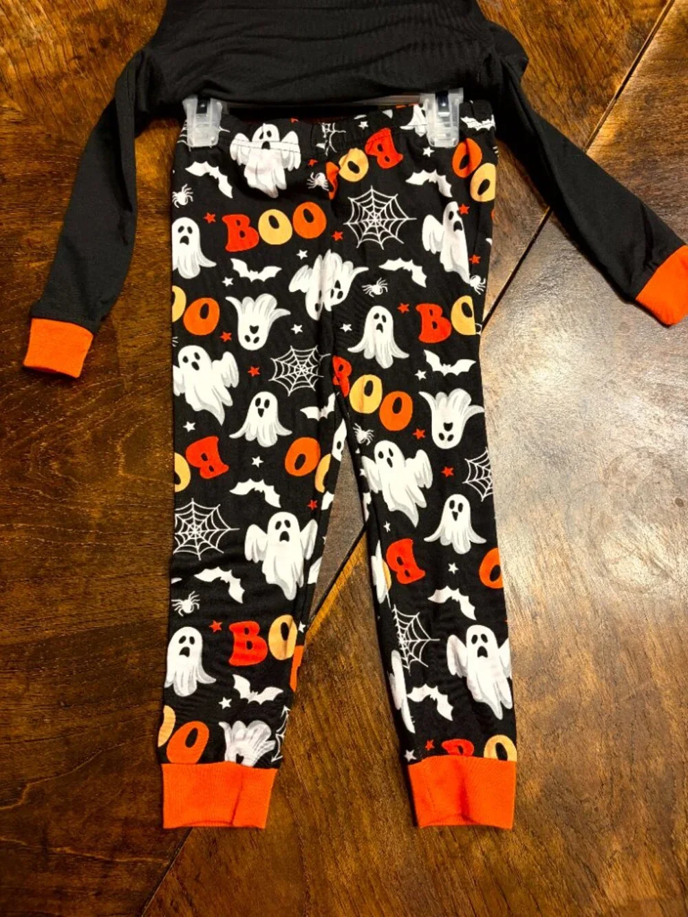 One Pair 2pc. Celebrate Halloween Kids Pajama Set Boo Crew Size 4T Ghost Costume
